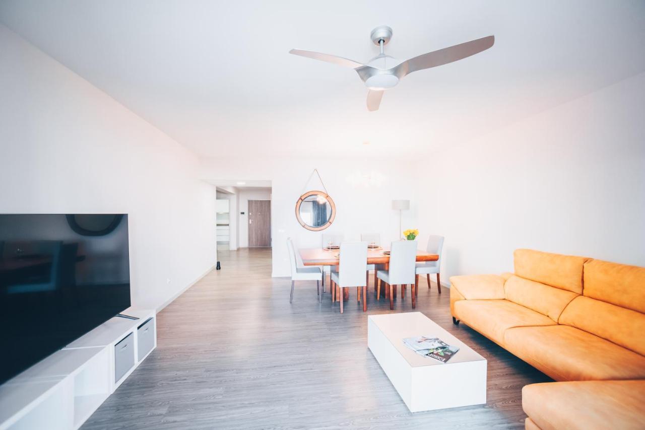 Elephant 2Br Apartment With Terrace, Side Sea View And Pool Access Funchal  Exterior photo